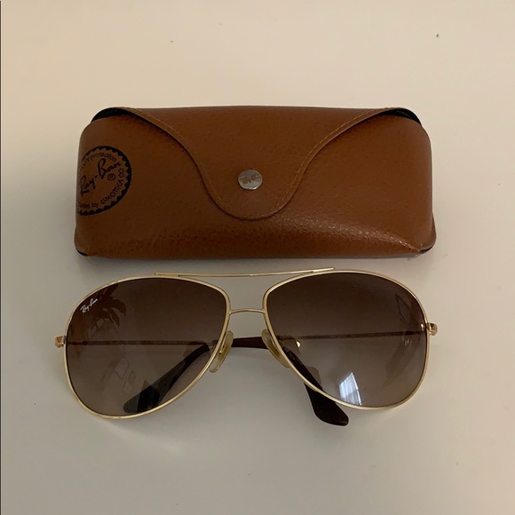 Ray-Ban Aviators - Picture 1 of 2